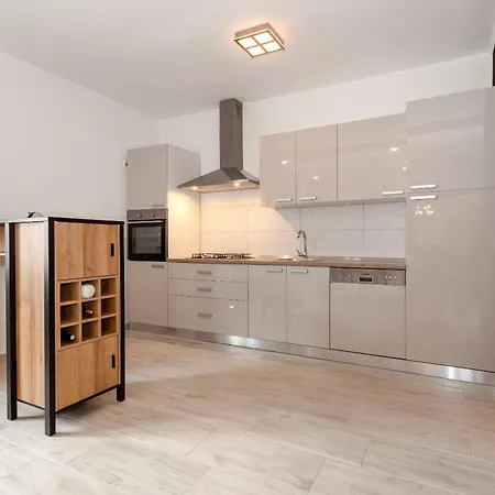 Kamenia Βίλα Drniš