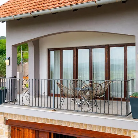Villa Kamenia